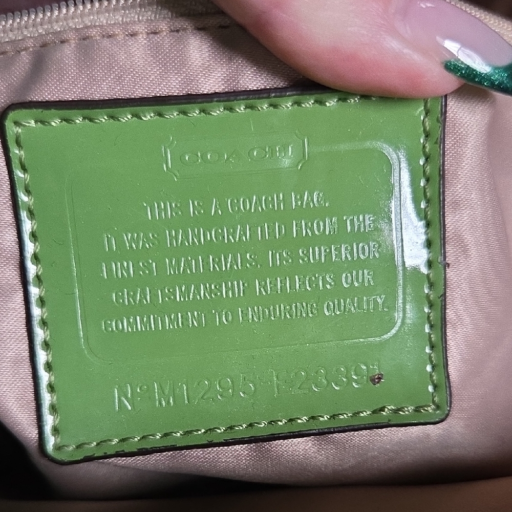 Coach Beige Signature Satchel with Green Trim - Picture 4 of 16